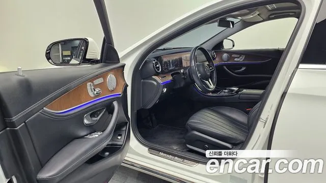 Mercedes-Benz E-Класс 2018 thumb 10