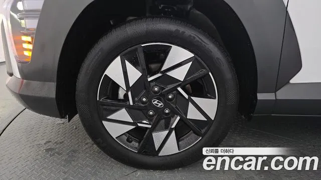 Hyundai Kona 2024 thumb 4