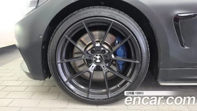 BMW 4-Series 2017 thumb 5