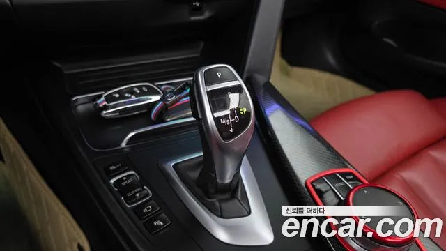 BMW 4-Series 2017 thumb 9