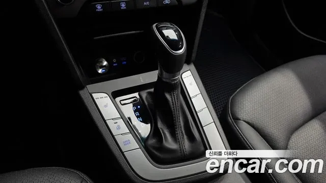 Hyundai Avante 2016 thumb 8