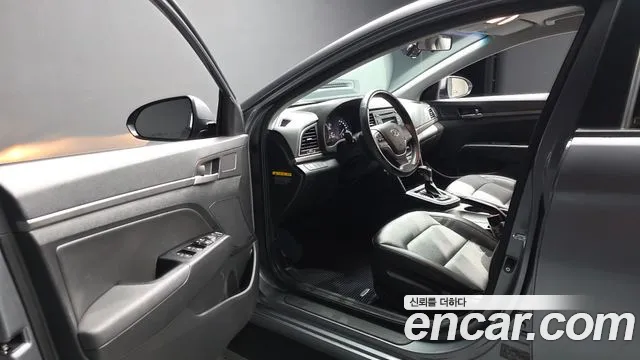 Hyundai Avante 2016 thumb 9