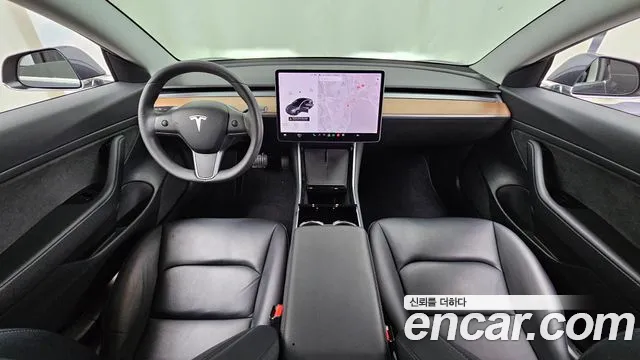 Tesla Model 3 2020 thumb 7