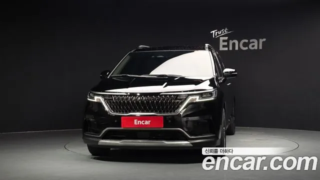 Kia Carnival 2023 thumb 2