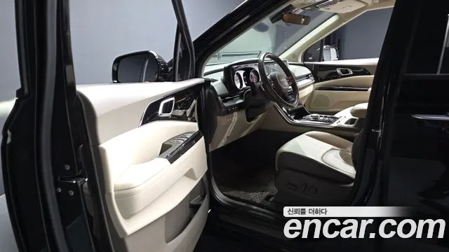 Kia Carnival 2023 thumb 9
