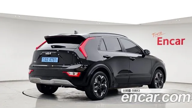 Kia Niro 2022 thumb 2