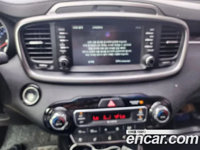 Kia Sorento 2017 thumb 6