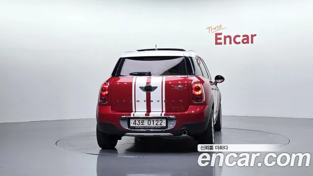 MINI Countryman 2016 thumb 4