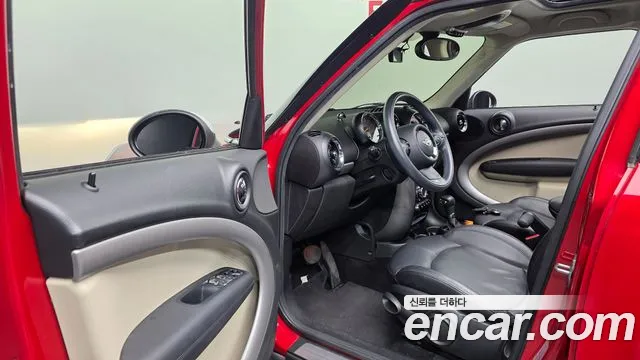 MINI Countryman 2016 thumb 10