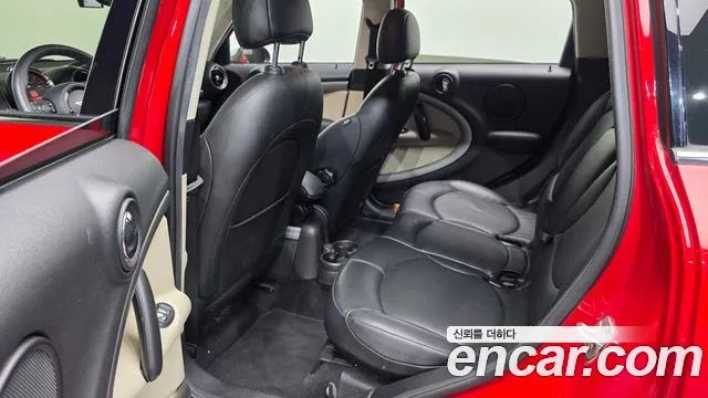 MINI Countryman 2016 thumb 12
