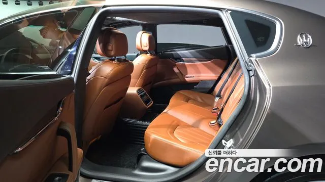 Maserati Quattroporte 2016 thumb 11