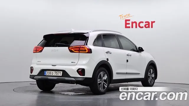 Kia Niro 2021 thumb 2
