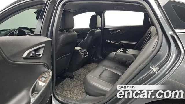 ChevroletGMDaewoo Malibu 2017 thumb 12
