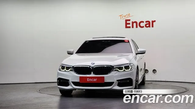 BMW 5-Series 2017 thumb 3