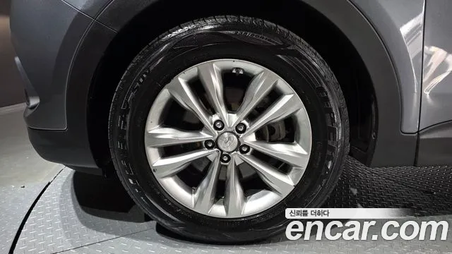 Hyundai Santa Fe 2017 thumb 5
