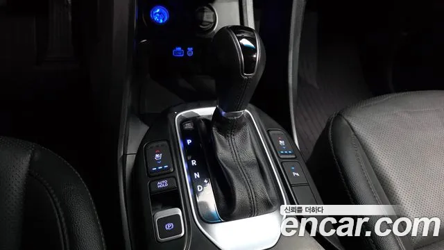 Hyundai Santa Fe 2017 thumb 9