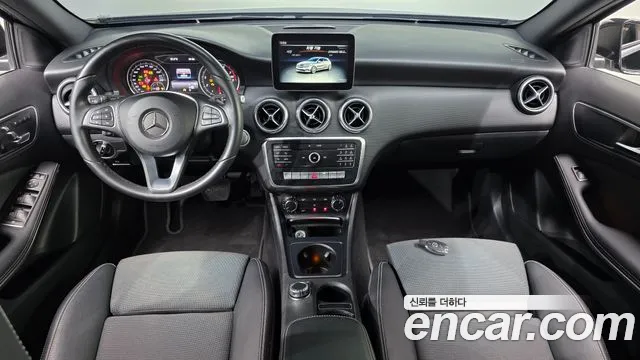 Mercedes-Benz A-Класс 2018 thumb 6