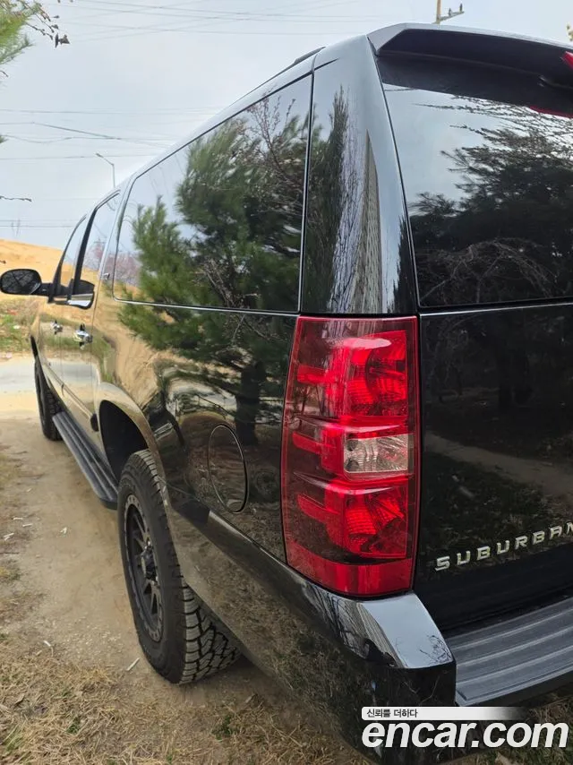 Chevrolet Surburban 2008 thumb 6