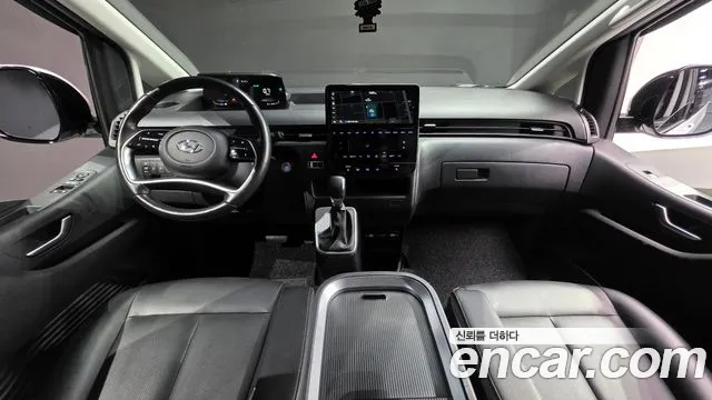 Hyundai Staria 2024 thumb 7