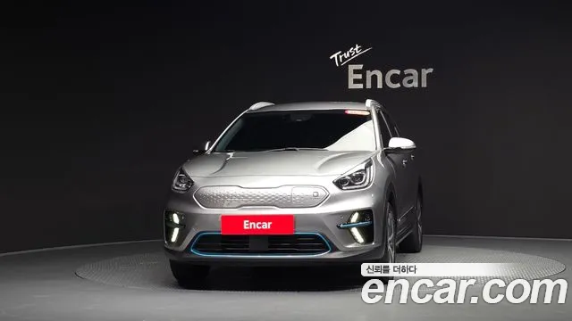 Kia Niro 2021 thumb 2