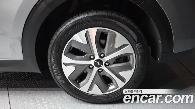 Kia Niro 2021 thumb 4