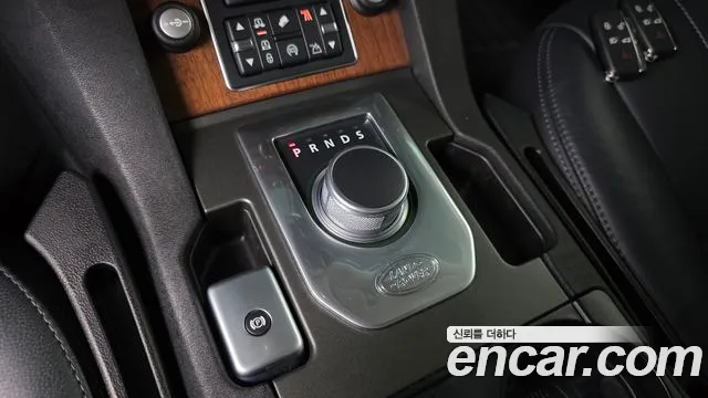 Land Rover Discovery 2016 thumb 9