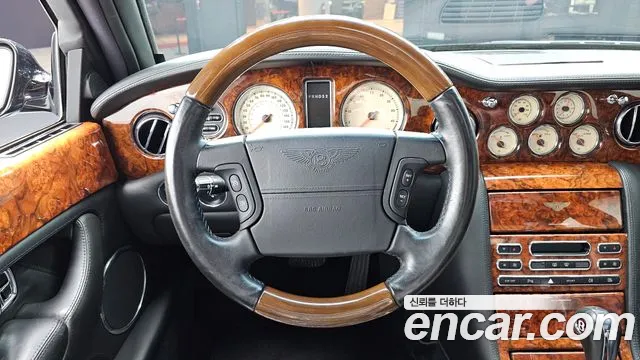 Bentley Arnage 2005 thumb 12