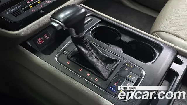 Kia Carnival 2017 thumb 9