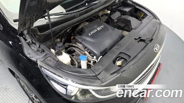 Kia Carnival 2016 thumb 6