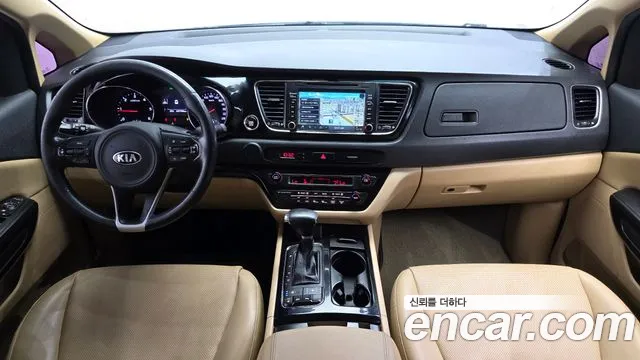 Kia Carnival 2016 thumb 7
