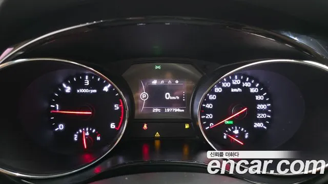 Kia Carnival 2016 thumb 8