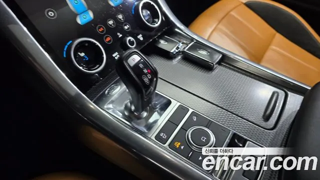 Land Rover Range Rover Sport 2018 thumb 9