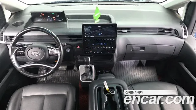 Hyundai Staria 2023 thumb 7