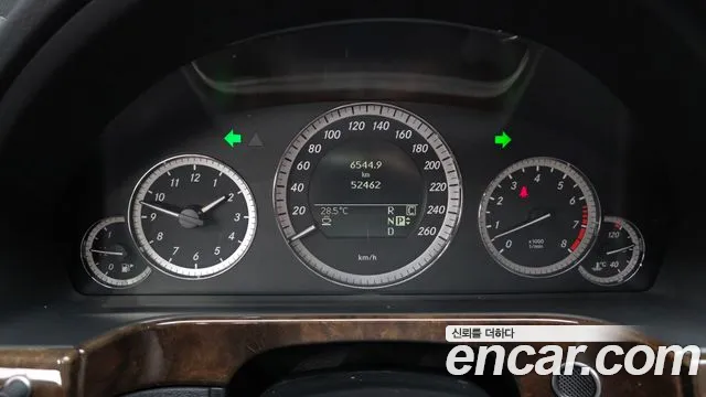 Mercedes-Benz E-Класс 2010 thumb 7