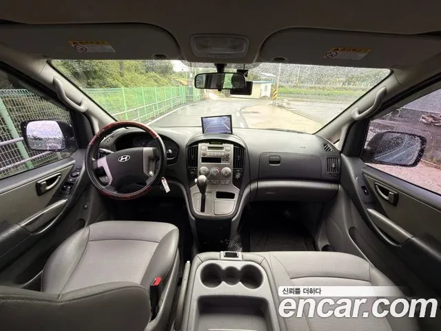 Hyundai Starex 2010 thumb 10