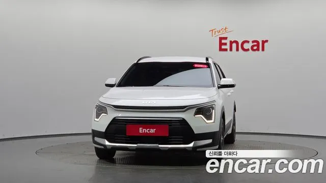 Kia Niro 2023 thumb 2