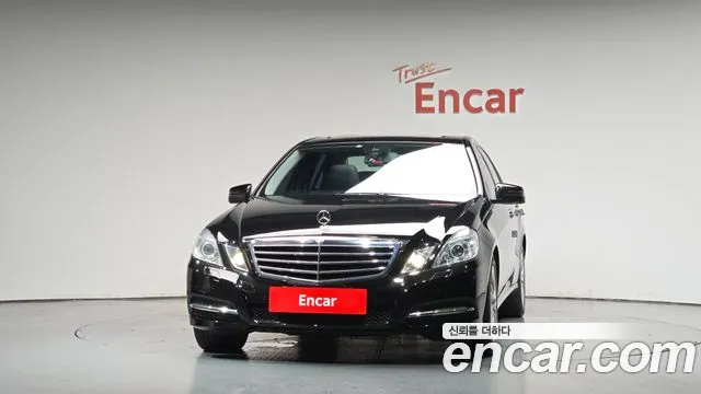 Mercedes-Benz E-Класс 2013 thumb 2