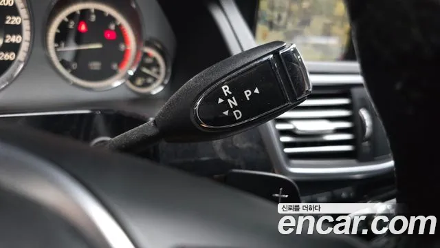 Mercedes-Benz E-Класс 2013 thumb 8