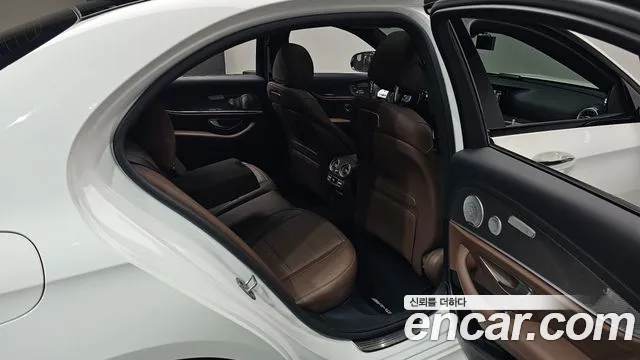 Mercedes-Benz E-Класс 2019 thumb 11