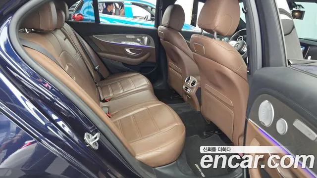 Mercedes-Benz E-Класс 2019 thumb 12