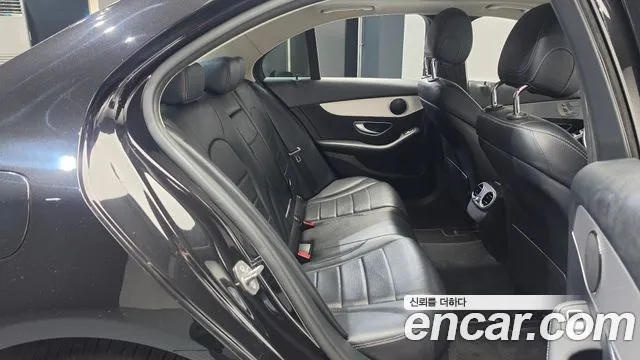 Mercedes-Benz C-Класс 2017 thumb 12