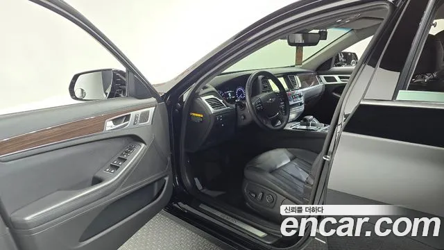 Genesis G80 2017 thumb 10