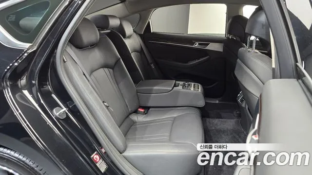 Genesis G80 2017 thumb 11