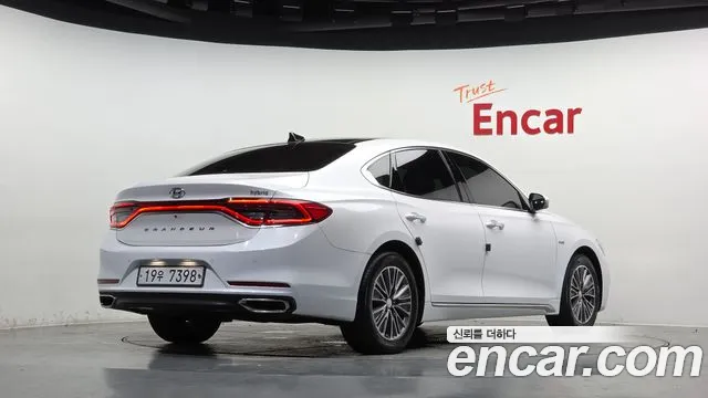 Hyundai Grandeur 2018 thumb 2