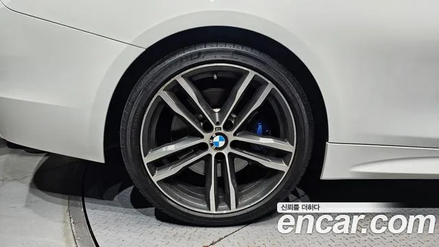 BMW 4-Series 2019 thumb 5