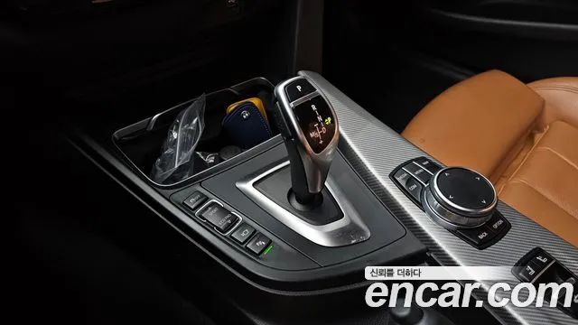 BMW 4-Series 2019 thumb 9