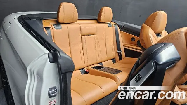 BMW 4-Series 2019 thumb 11