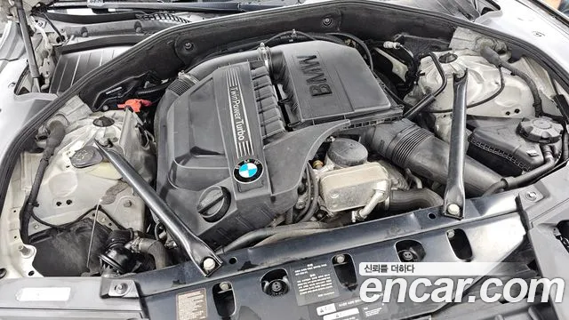 BMW 7-Series 2013 thumb 6