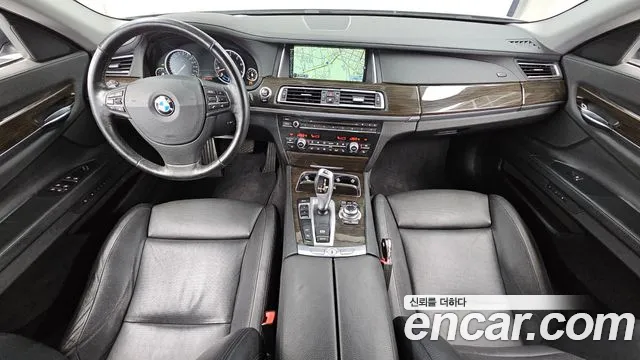 BMW 7-Series 2013 thumb 7