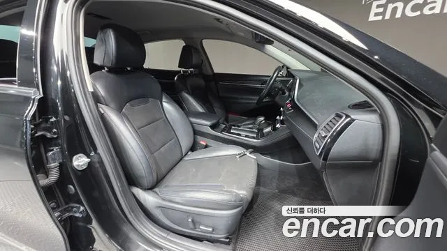 Hyundai Grandeur 2017 thumb 10